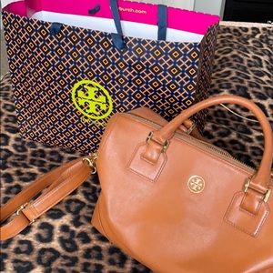 Tory Burch Robinson Middy Satchel